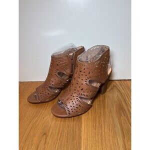 XOXO Shoes Womens Size 6.5M Brown Block Heel Cutout Booties Bloom Peep Toe Zip